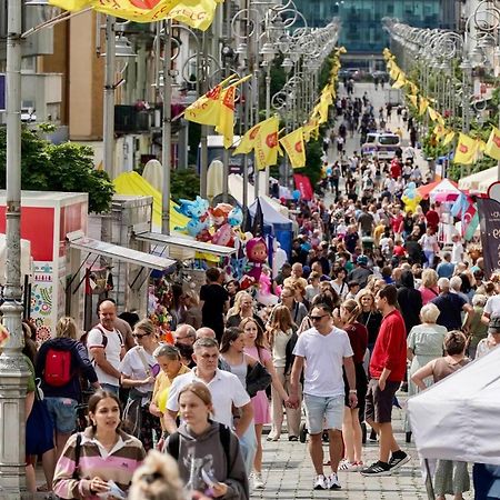 Hotelowe Pokoje Paris -Rynek Centrum- City One Kielce Eksteriør bilde