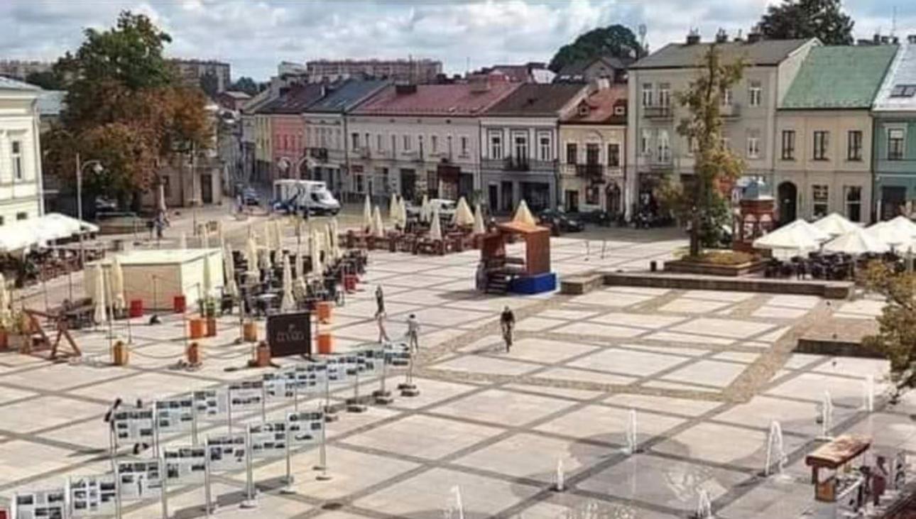 Hotelowe Pokoje Paris -Rynek Centrum- City One Kielce Eksteriør bilde